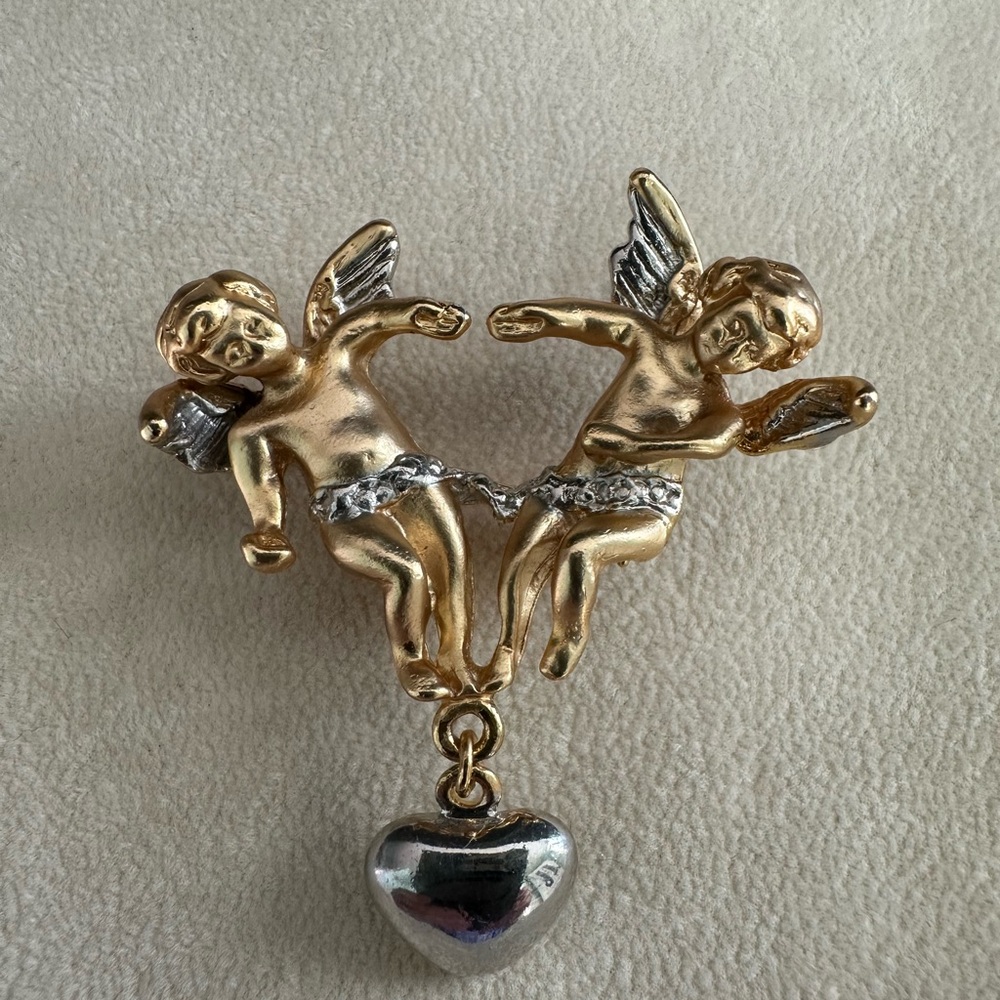 Vintage Chunky Cherubs Pin Gold Tone Silver Tone Dangle Heart - Picture 3 of 6